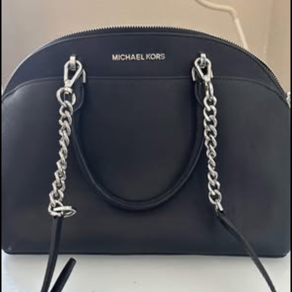 Handbags - Michael Kors Cross Body